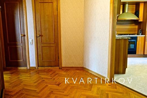 One-bedroom apartment near the Zoo, Moscow - apartment by the day