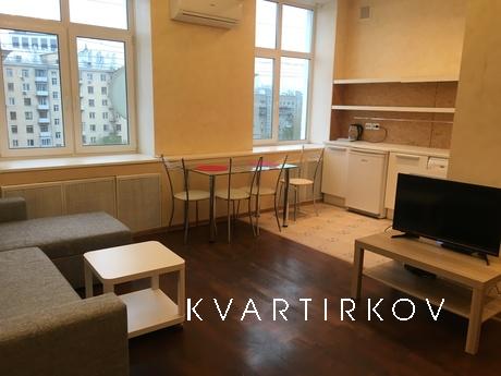 2 bedroom apartment in the center, Moscow - apartment by the day