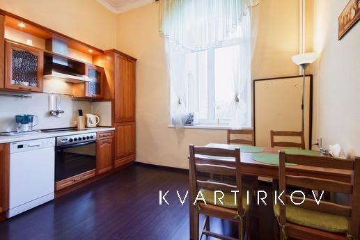 Посуточно 024 6-Садовая-Триумфальная 4/1, Москва - квартира посуточно