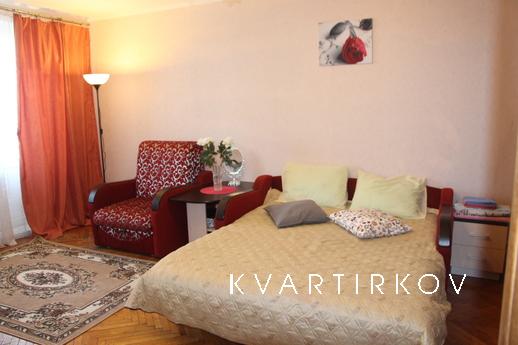 Предлагается уютная однокомнатная квартира в шаговой доступн