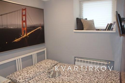 Уютная однокомнатная квартира-студия с дизайнерским ремонтом