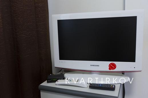 Уютная студия рядом с Аурой., Сургут - квартира посуточно