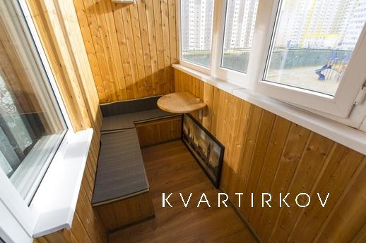 Уютная студия рядом с Аурой., Сургут - квартира посуточно