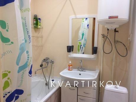 Двухкомнатная квартира с удобствами, Сургут - квартира посуточно