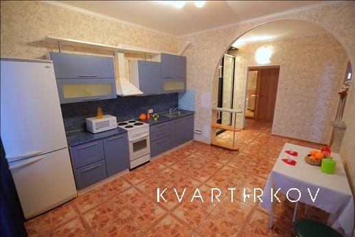 Просторная двухкомнатная квартира, Сургут - квартира посуточно