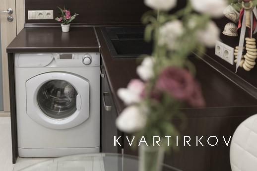 Excellent apartment in the center, Surgut - apartment by the day