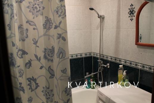 Уютная квартира в центре, Сургут - квартира посуточно