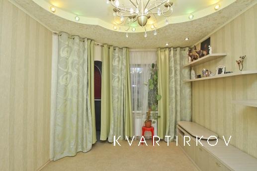 Уютная двухкомнатная квартира, Сургут - квартира посуточно