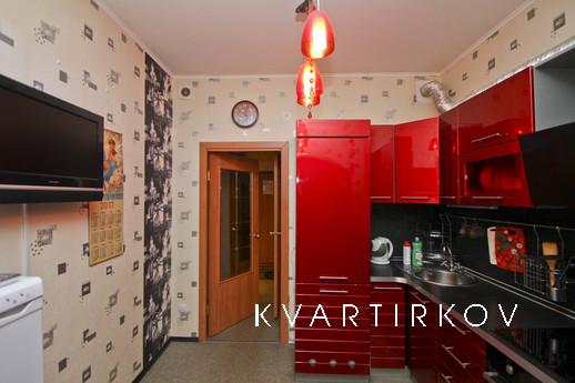 Уютная двухкомнатная квартира, Сургут - квартира посуточно