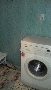 Большая двухкомнатная квартира, Сургут - квартира посуточно