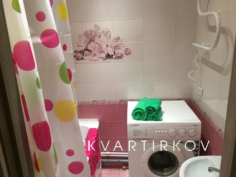 Большая  квартира радяом  с Аурой, Сургут - квартира посуточно