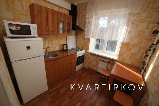 1 кімнатна квартира подобово, Кам`янське (Дніпродзержинськ) - квартира подобово