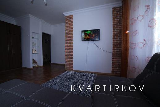 1 кімнатна квартира подобово, Кам`янське (Дніпродзержинськ) - квартира подобово