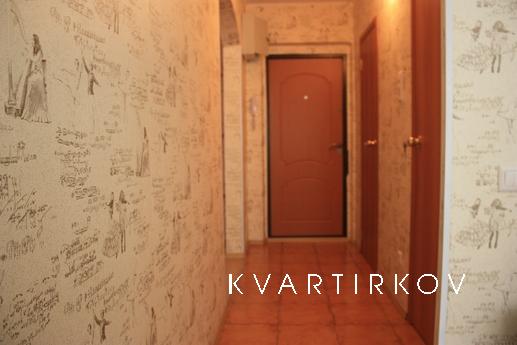 Apartment in the East micron, Tyumen - apartment by the day