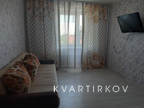 The apartment is opposite the Tyumen Wat, Tyumen - apartment by the day