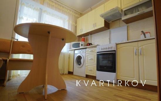 Здам подобово, погодинно квартиру, Кам`янське (Дніпродзержинськ) - квартира подобово