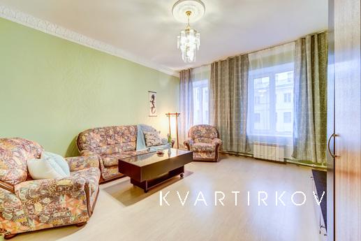 Apartments on Petrogradsk, Saint Petersburg - apartment by the day