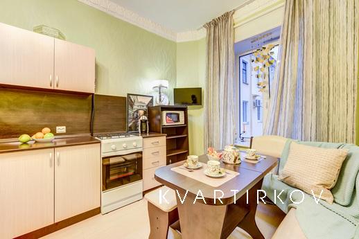 Apartments on Petrogradsk, Saint Petersburg - apartment by the day