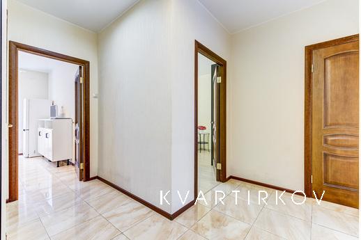 Apartments in the royal capital, Saint Petersburg - apartment by the day