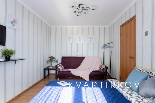 Apartments near Komendantsky Prospekt, Saint Petersburg - apartment by the day