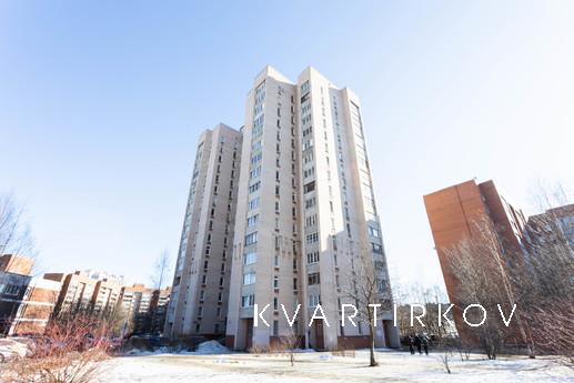 Apartments near Komendantsky Prospekt, Saint Petersburg - apartment by the day