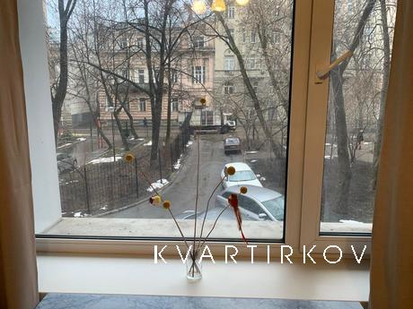 Посуточно Староконюшенный переулок 30, Москва - квартира посуточно