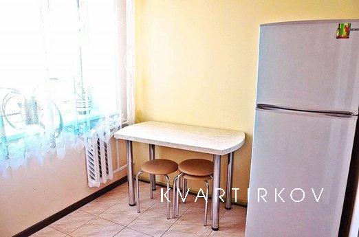 2-bedroom apartment near school #12, Rivne - apartment by the day