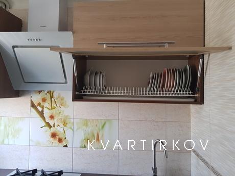 Room apartment in the center, Kropyvnytskyi (Kirovohrad) - apartment by the day