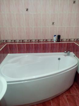 THE HOUSE IS GREAT, Kherson - apartment by the day