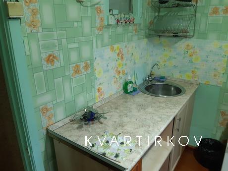 2-комнатная квартира на Гагарина 1 линия, Златоуст - квартира посуточно