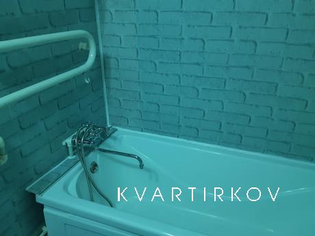 2-комнатная квартира на Гагарина 1 линия, Златоуст - квартира посуточно