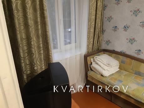 2-комнатная квартира на Гагарина 1 линия, Златоуст - квартира посуточно