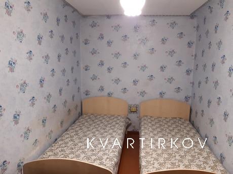 2-комнатная квартира на Гагарина 1 линия, Златоуст - квартира посуточно