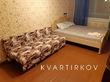 2-комнатная квартира на Гагарина 1 линия, Златоуст - квартира посуточно