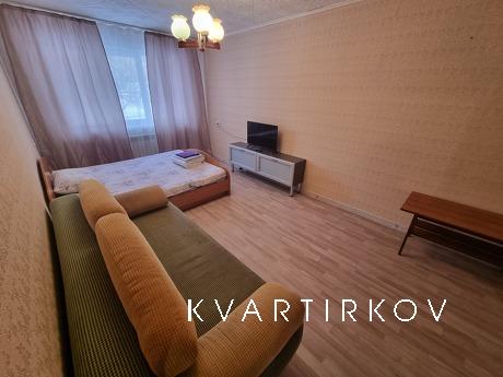 •	В квартире есть вся бытовая техника, посуда, телевизор, ка