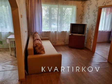 2-room apartment on Gagarina, Zlatoust - apartment by the day