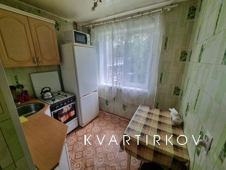 2-room apartment on Gagarina, Zlatoust - apartment by the day