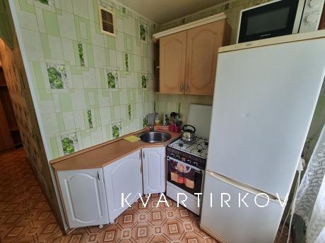 2-room apartment on Gagarina, Zlatoust - apartment by the day