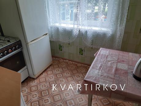 2-room apartment on Gagarina, Zlatoust - apartment by the day