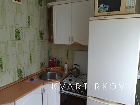 2-room apartment on Gagarina, Zlatoust - apartment by the day