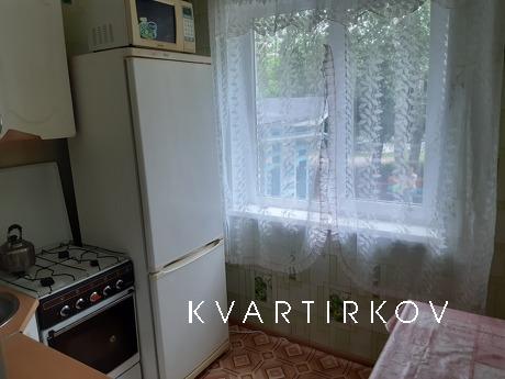 2-room apartment on Gagarina, Zlatoust - apartment by the day