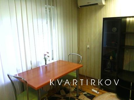 1 кімнатна квартира в центрі, Дніпро (Дніпропетровськ) - квартира подобово