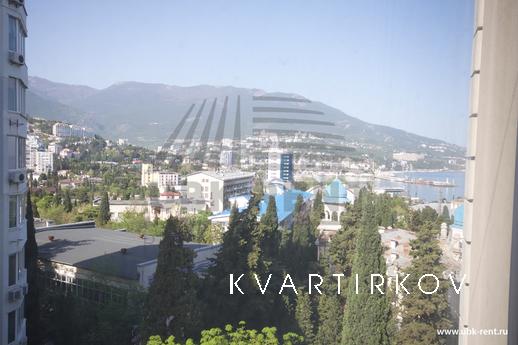 Daily LCD "Profesional" 4/2, Yalta - apartment by the day