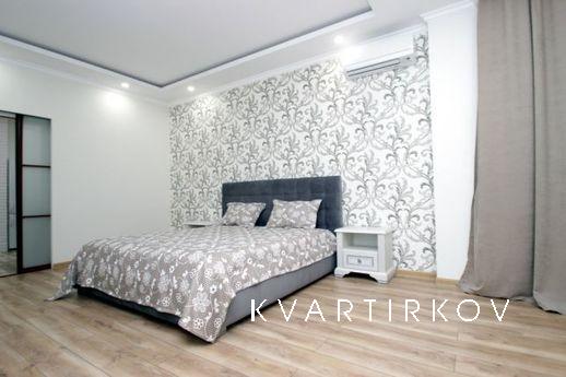 1-apartment apartments in the very center of Lev. Yakschoo W