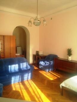 The apartment is inexpensive in Odessa., Odessa - apartment by the day