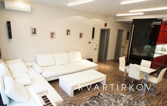 Сдается посуточно шикарная двухкомнатная квартира в элитном 