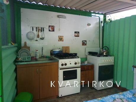 Cozy accommodation, 5 minutes from the s, Berdiansk - apartment by the day