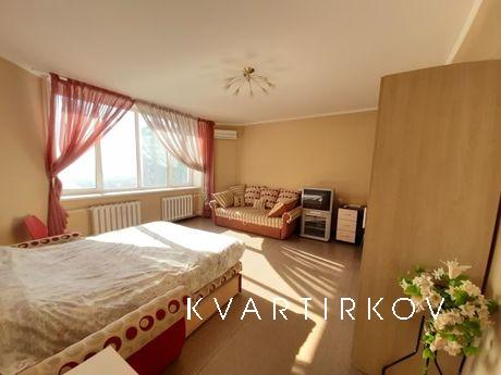 Apartment on Osokorky, near the metro, Kyiv - apartment by the day