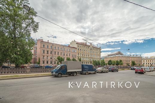 St. Petersburg, Canal Griboed, Санкт-Петербург - квартира подобово