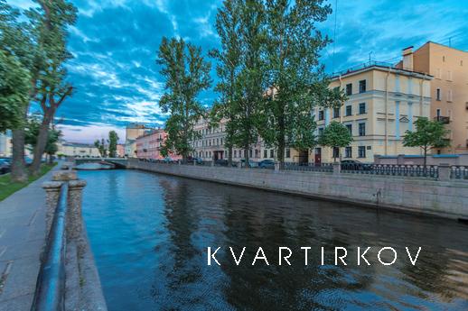 St. Petersburg, Canal Griboed, Санкт-Петербург - квартира подобово